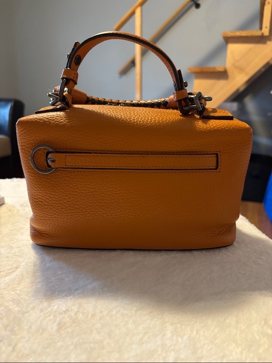 Handbags - Classic Women's Top-Handle Leather Bag in Orange